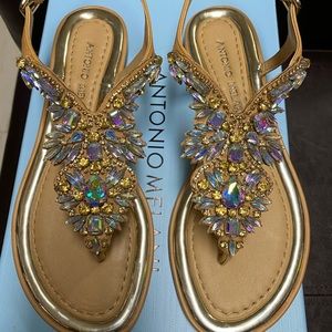 Antonio Melani rhinestone sandals NIB, sz 6